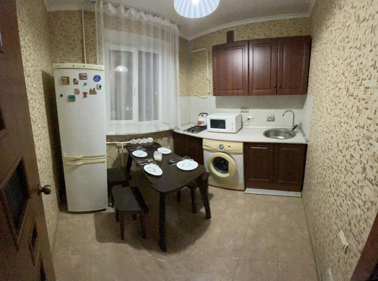 Квартира Рядом Арбата, Гоголя 92 Almaty Exterior photo