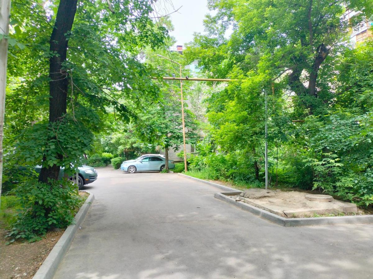 Квартира Рядом Арбата, Гоголя 92 Almaty Exterior photo